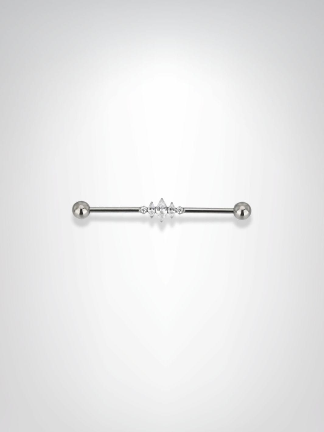 Piercing Industriel | La Flèche d'Argent Argentée